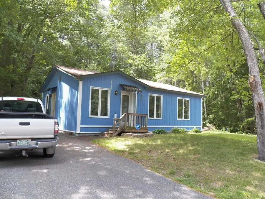 25 Woodlawn Avenue, Hillsborough, NH 03244 - #1
