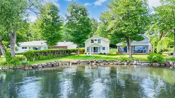 80 Smugglers Road, Newport City, VT 05855
