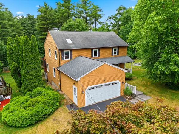 11 Hammar Road, Nashua, NH 03062