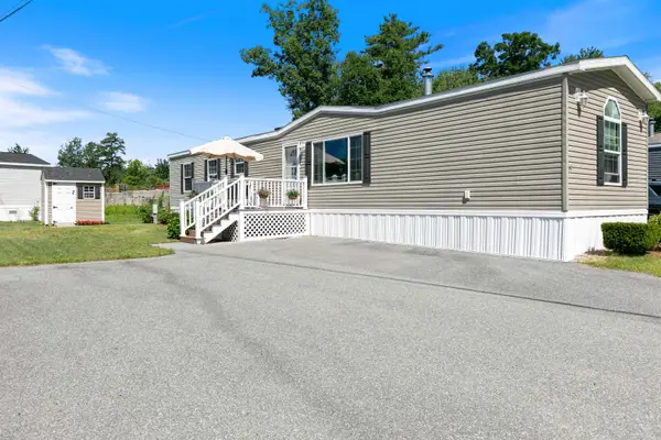 29 Lowell Road #18, Salem, NH 03079