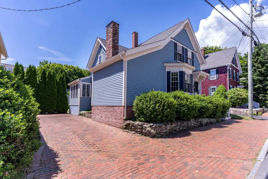 112 New Castle Avenue, Portsmouth, NH 03801 - #2