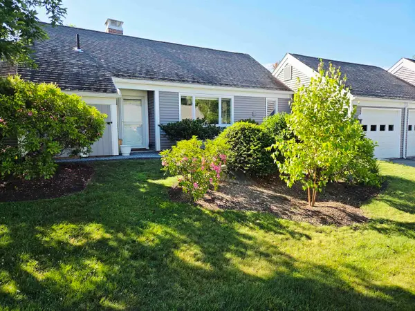 65 Hilltop Place, New London, NH 03257
