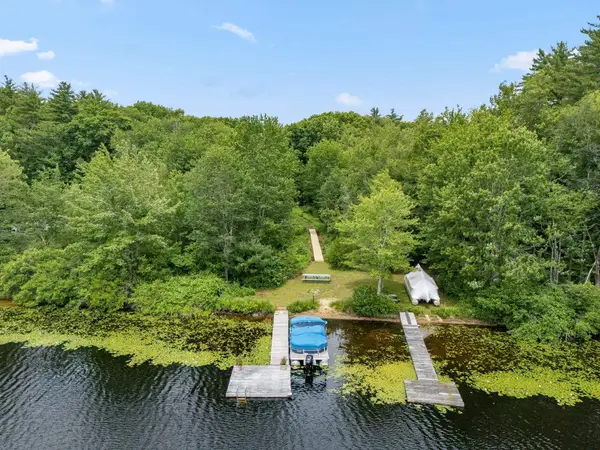 165 Calef Highway, Lee, NH 03861