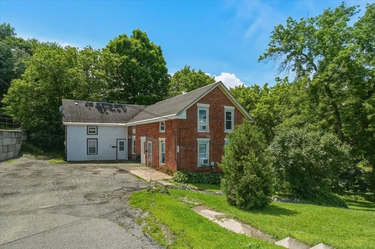 297 Main Street, Vergennes, VT 05491 - #1