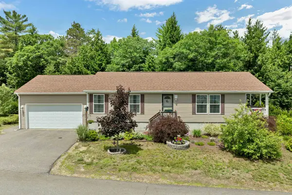 35 Mansfield Woods Way, New Hampton, NH 03256