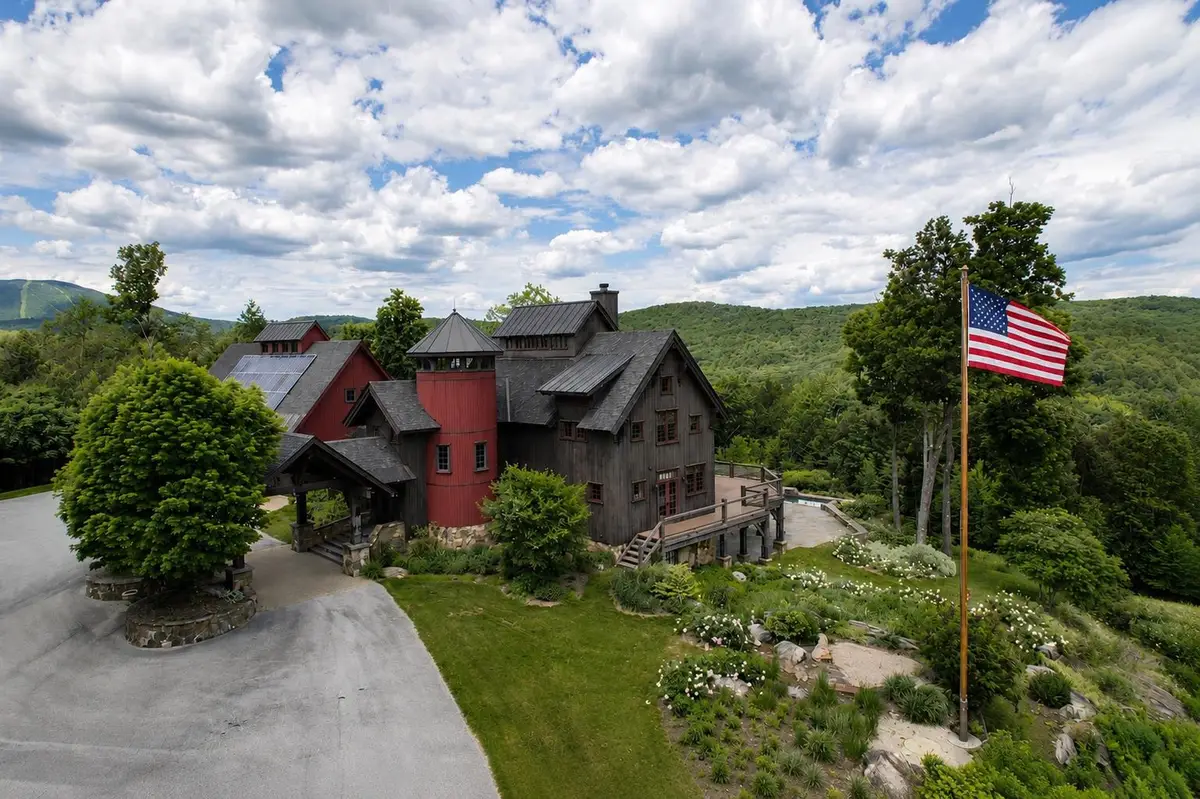 816 Black Bear Road, Jamaica, VT 05343 - #1