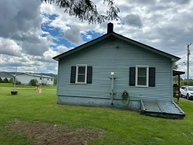 33 Edwards Street, Colebrook, NH 03576 - #3