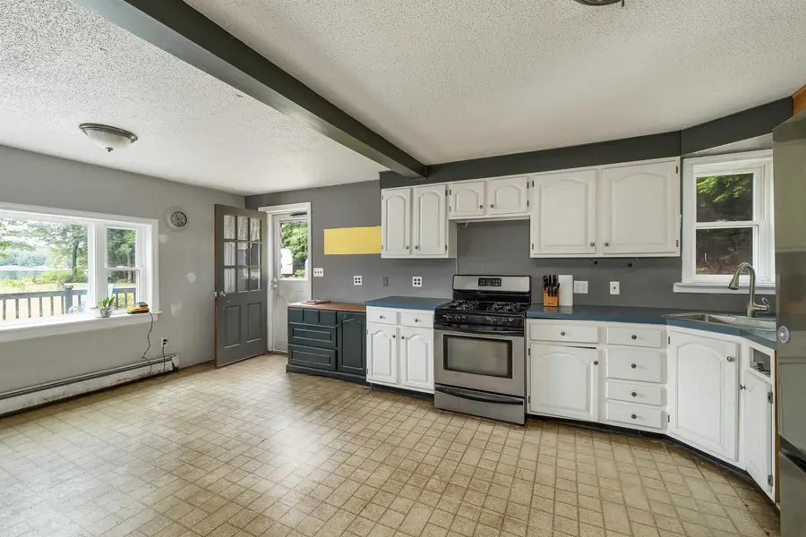 18 W Huntress Pond Road, Barnstead, NH 03225 - #2