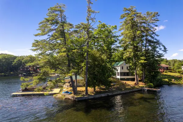 48 Acorn Lodge Road, Castleton, VT 05735