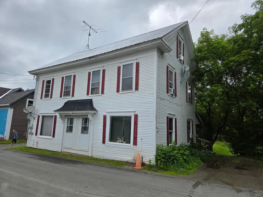 46 High Street, North Troy, VT 05859 - #3