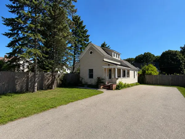 51 Nagle Street, Nashua, NH 03060