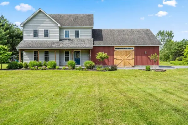 49 Stone Bridge Lane, Jericho, VT 05465