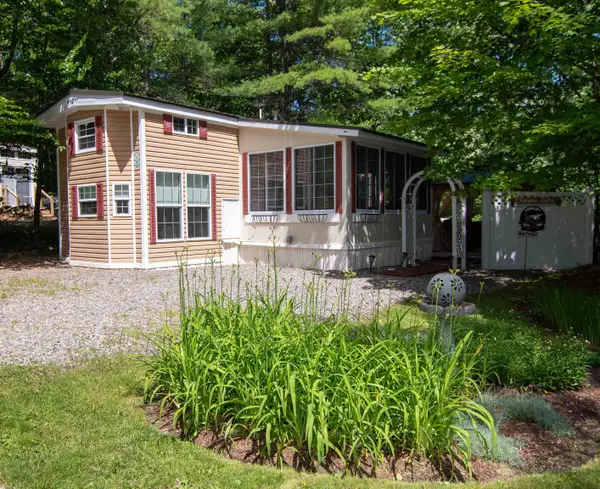 186 High Country Way #95, Holderness, NH 03245