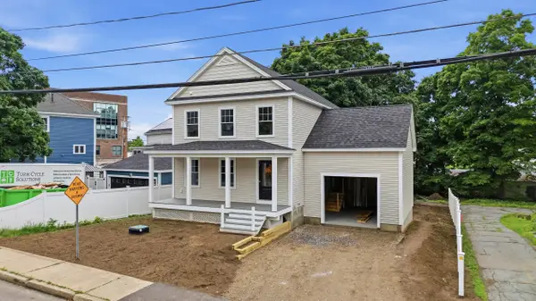 16 Manchester Street, Nashua, NH 03064