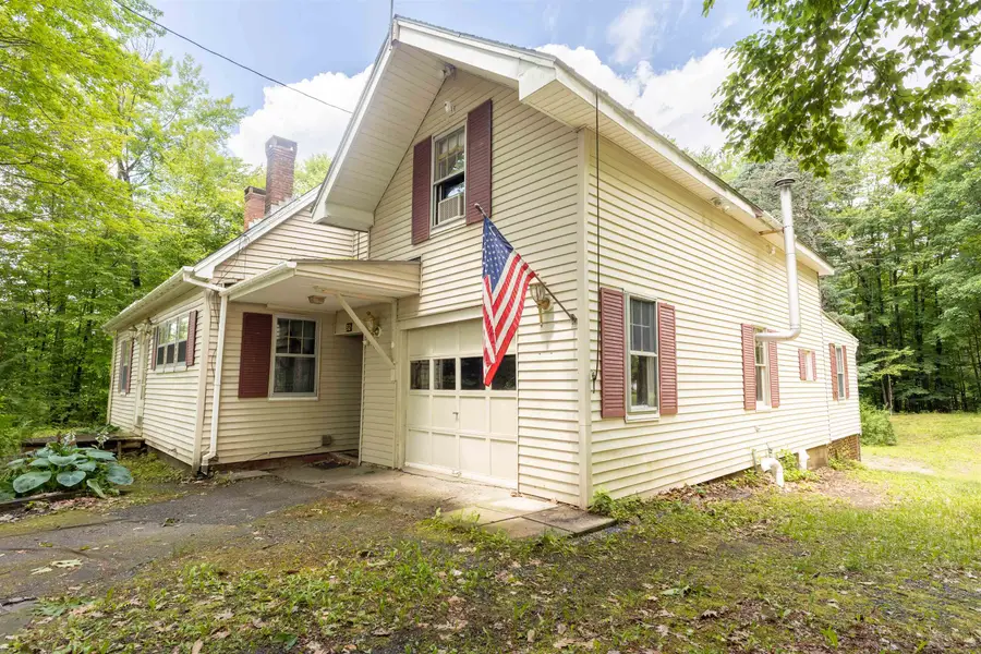 32 Grannis Street, Claremont, NH 03743 - #3