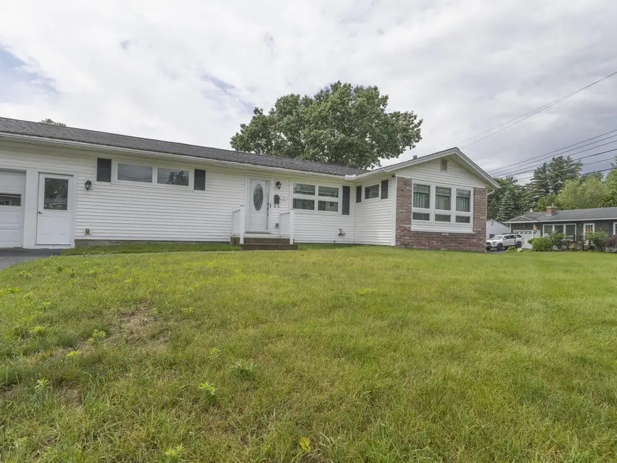 42 Suburban Square, South Burlington, VT 05403 - #2