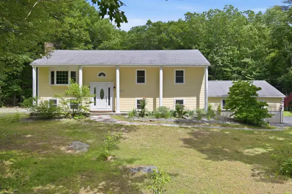 3 Ridgewood Drive, Kingston, NH 03848