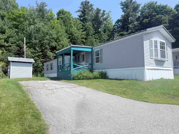 19 Hilltop Manor Mobile Home Park, Littleton, NH 03561
