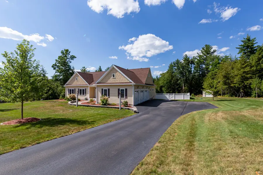 9 Windy Hollow Circle, Merrimack, NH 03054 - #2