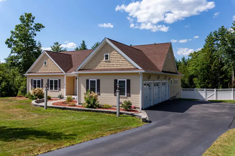 9 Windy Hollow Circle, Merrimack, NH 03054 - #3