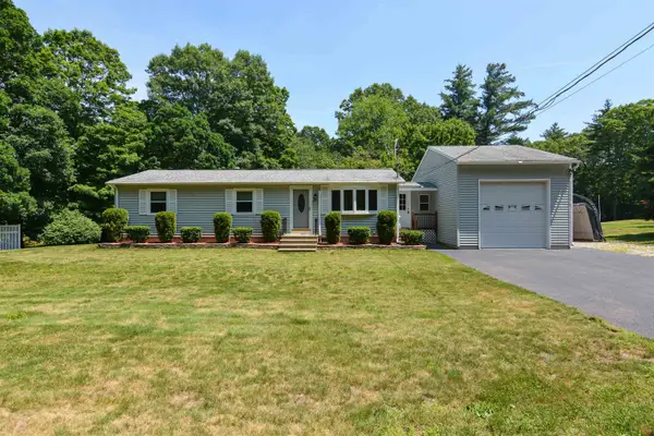 73 Brown Hill Road, Hampstead, NH 03826