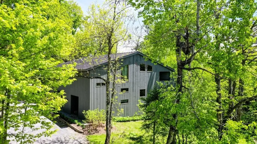 20 Blackberry Lane, Peru, VT 05152 - #3