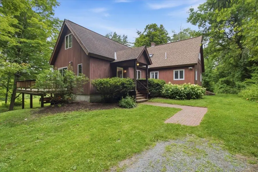 15 Polygraphic Lane, North Bennington, VT 05257 - #2
