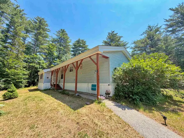 33 Buckingham Drive, Conway, NH 03860