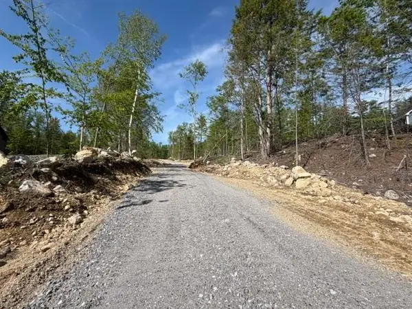 Old Coach Road, New Boston, NH 03070