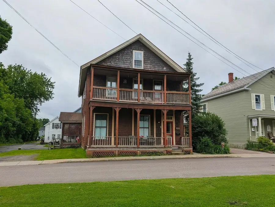 7 park Street, Waterbury, VT 05672 - #2