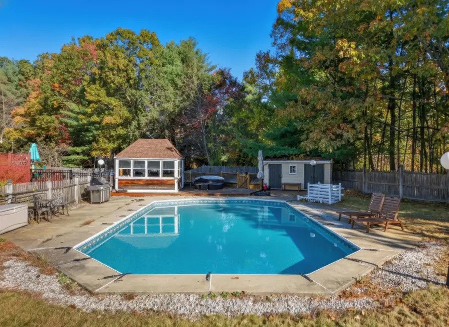 11 Wendover Way, Bedford, NH 03110 - #3
