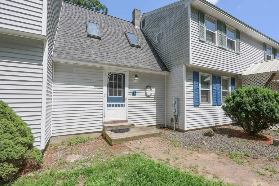22 Holton Circle, Londonderry, NH 03053 - #3