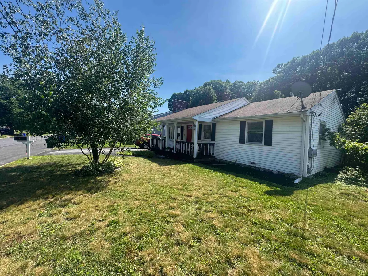 141 Hoyt Street, Manchester, NH 03103 - #1