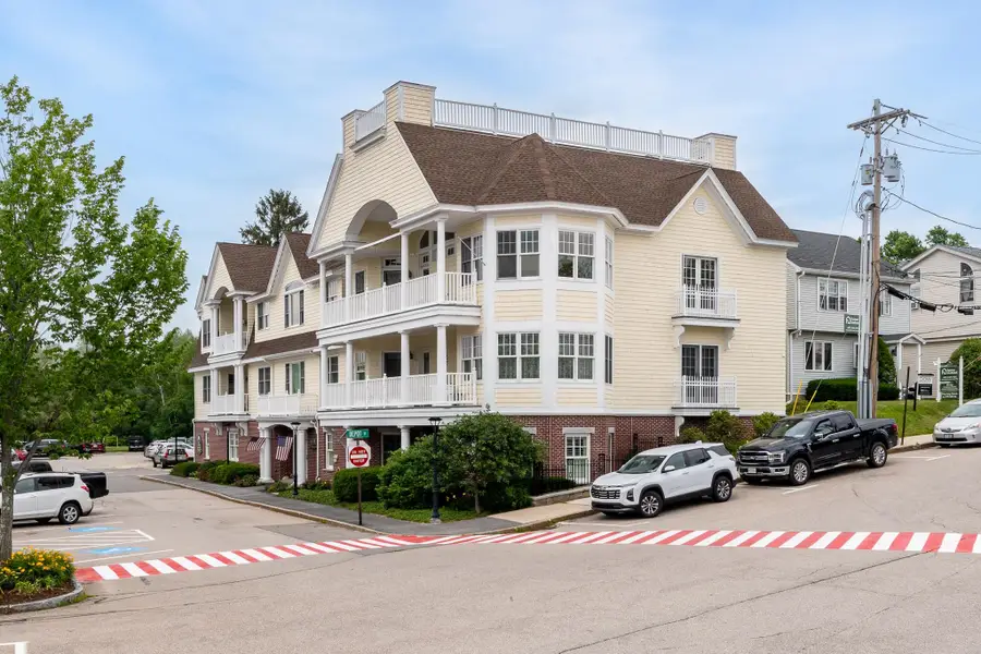 61 Central Avenue #4, Wolfeboro, NH 03894 - #2