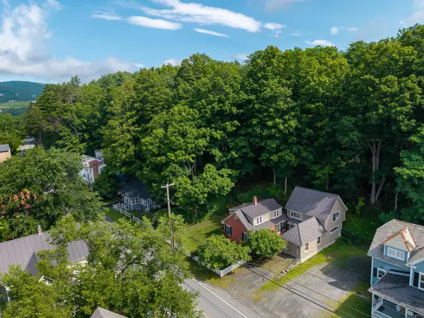 2039 Quechee Main Street, Hartford, VT 05047