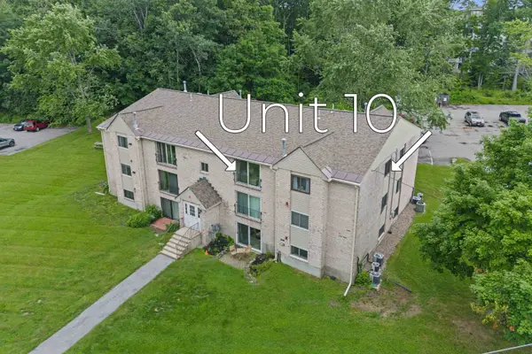 3 Brookside Drive #10, Exeter, NH 03833