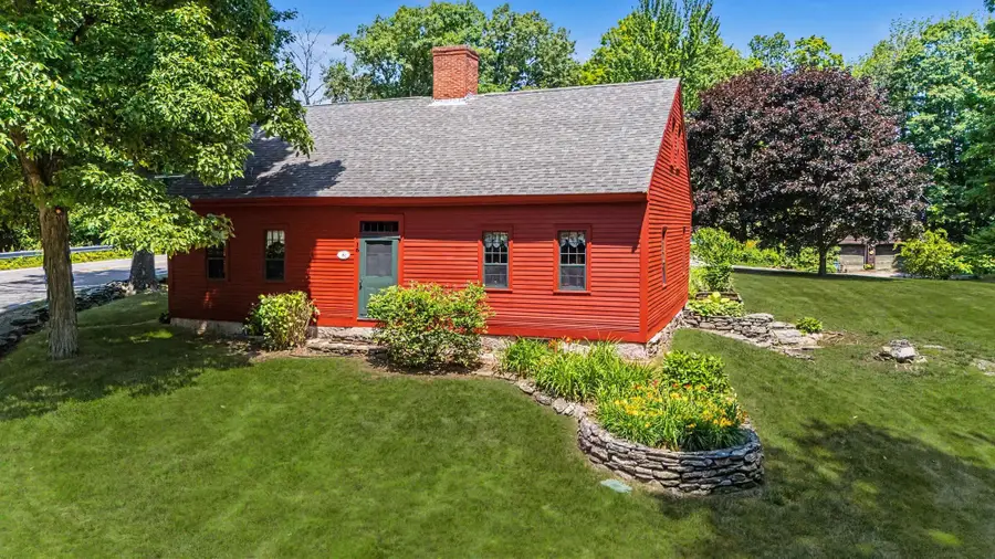 16 Perkins Road, Londonderry, NH 03053 - #3