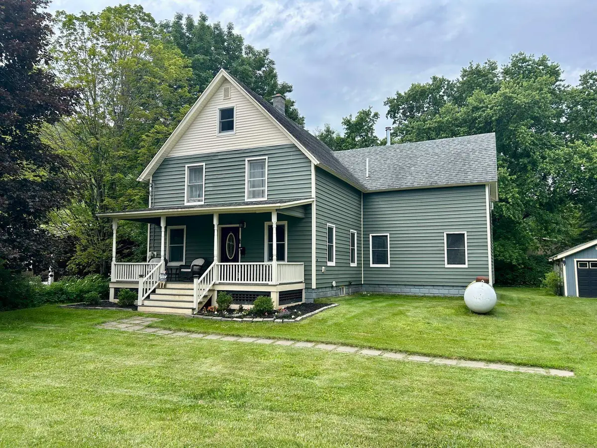 11 Hale Street, Randolph, VT 05060 - #1