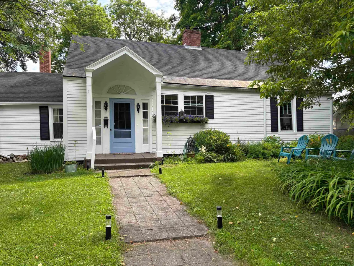 38 Clarks Avenue, Saint Johnsbury, VT 05819 - #1