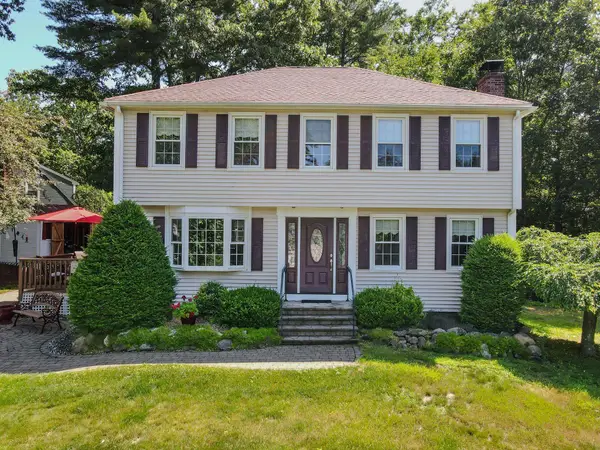 2 Paula Avenue, Londonderry, NH 03053