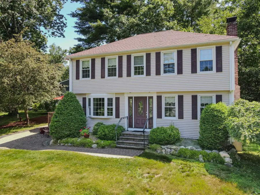 2 Paula Avenue, Londonderry, NH 03053 - #2