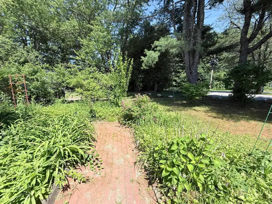 11 Willow Street, Exeter, NH 03883 - #3