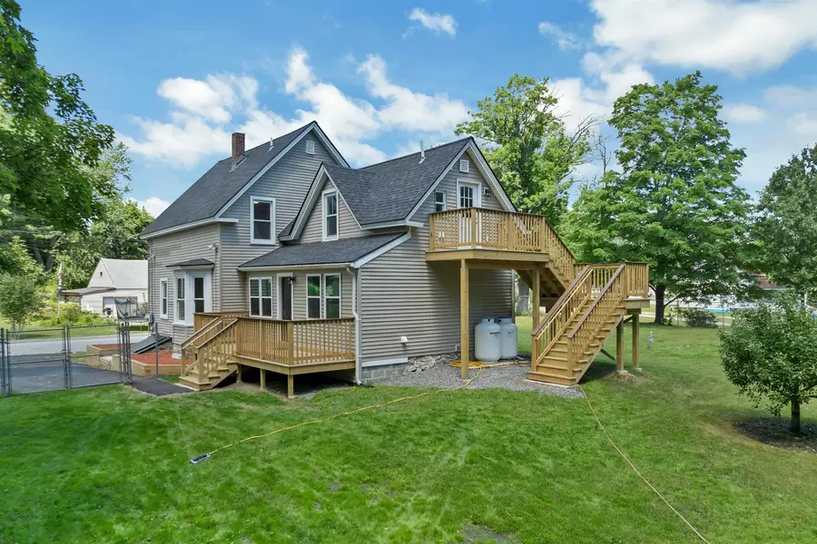 16 Brook Street, Derry, NH 03038 - #3