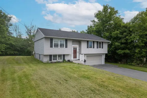 6 Irving Heights, Rutland City, VT 05701