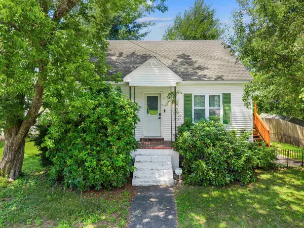 18 Warren Avenue, Goffstown, NH 03045
