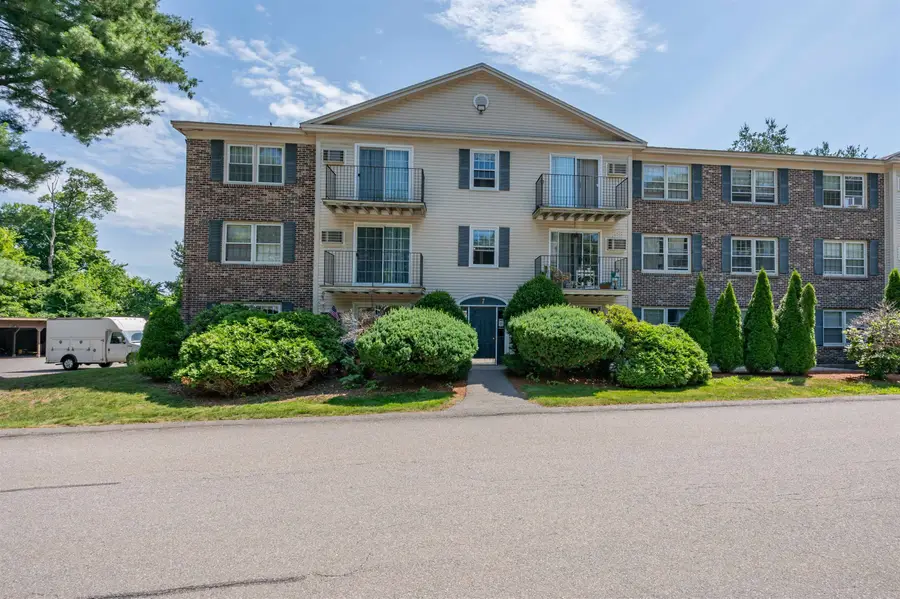 7 Autumn Leaf Drive #3, Nashua, NH 03060 - #2