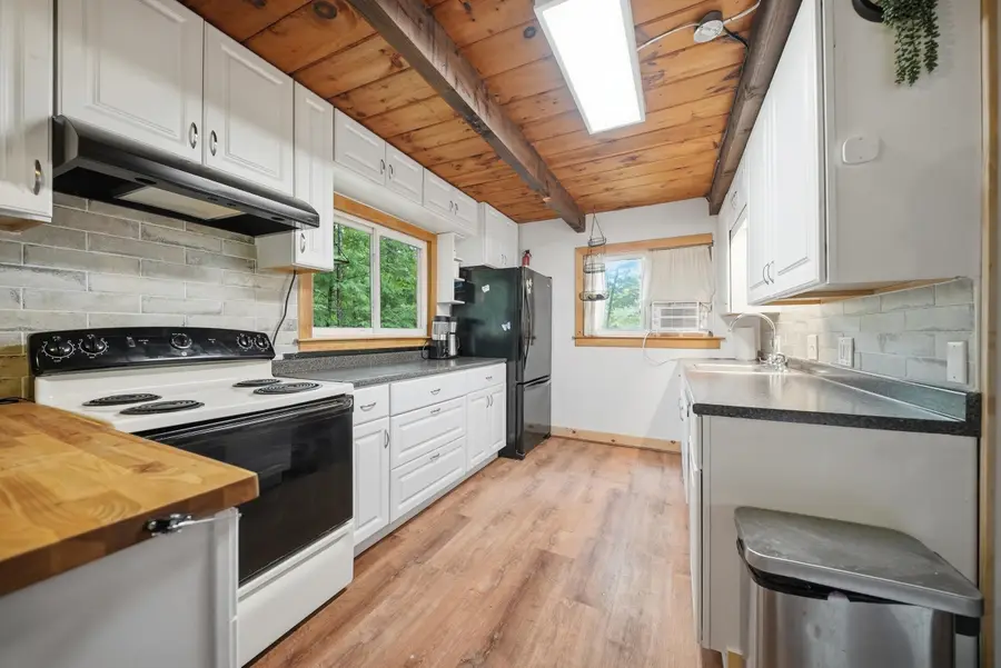 26 Bobolink Lane, Hillsborough, NH 03244 - #3
