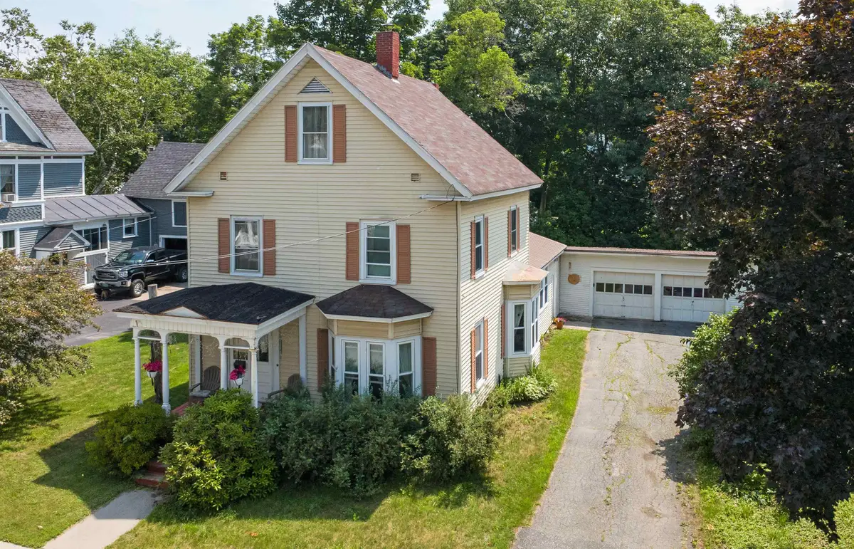 374 Spring Street, Saint Johnsbury, VT 05819 - #1