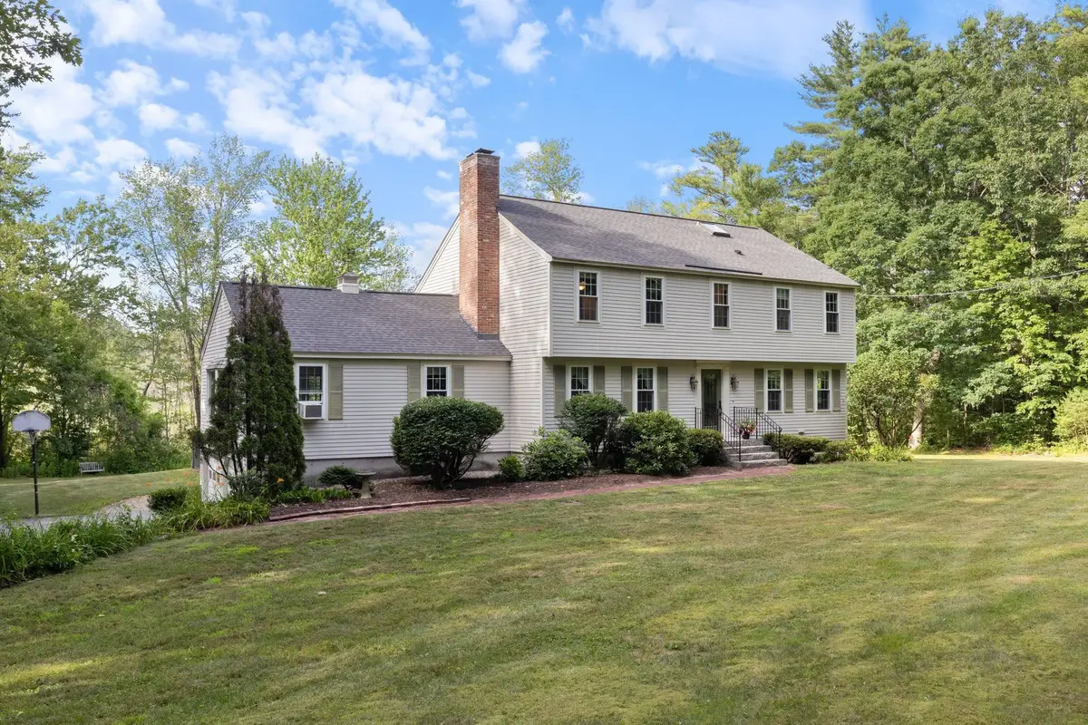 26 Williamsburg Road, Amherst, NH 03031 - #1