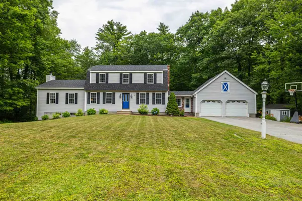 39 Lantern Lane, Hooksett, NH 03106